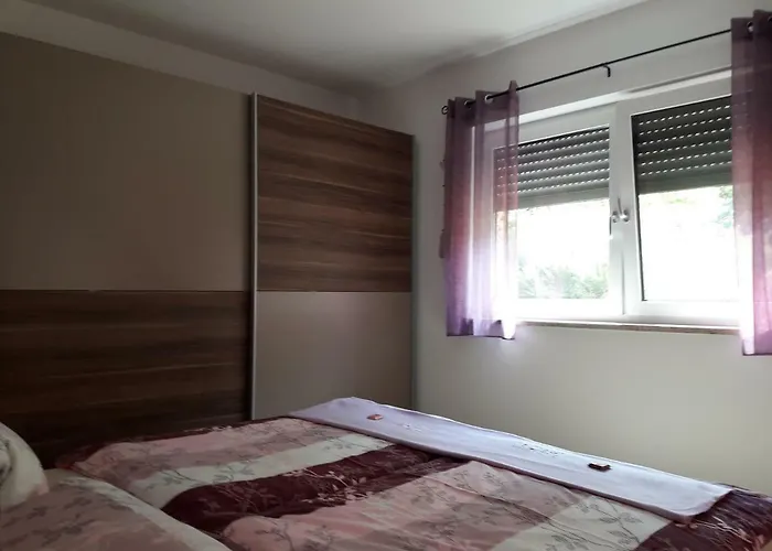 Ferienwohnung Am Rauenstein